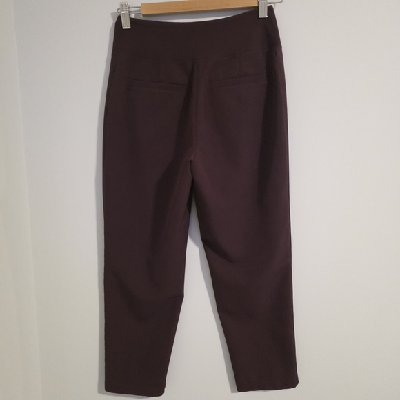 Athleta Burgundy Cropped Pants, Pockets - Picture 6 of 12